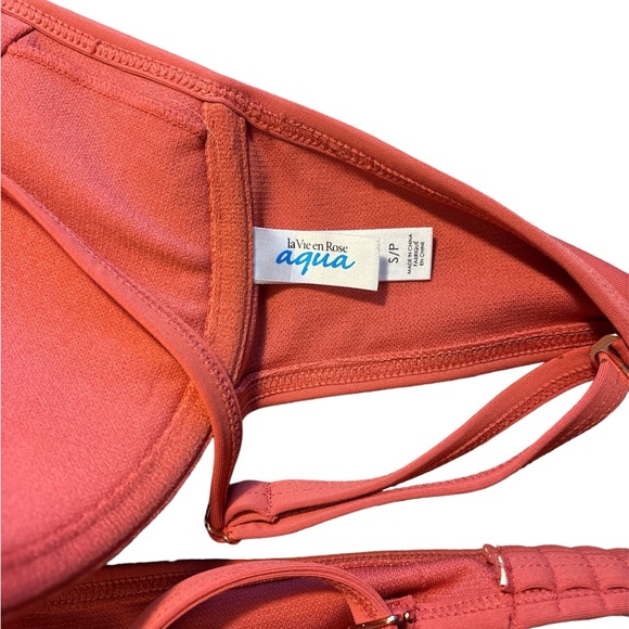 Cute matching bikini - Picture 3 of 5